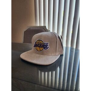 Mitchell & Ness Lakers Corduroy Snapback Hat Beige color Rare Brand *NEW*